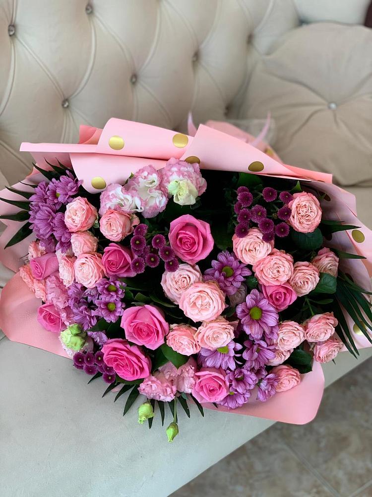 Букет цветов из: Хризантемы, Розы и Лизиантусы в Муцалауле 