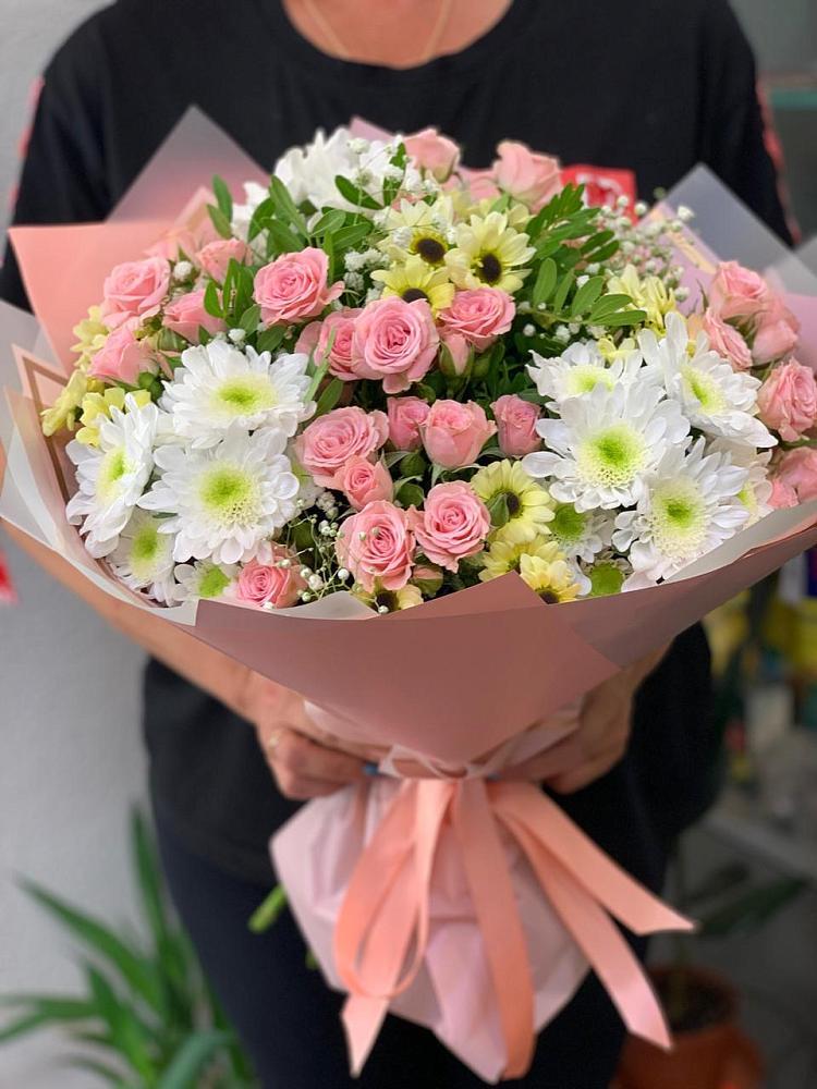 Букет цветов из: Розы и Хризантемы в Муцалауле 