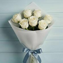 Букет 7 Белых роз Эдлесс Лав в Муцалауле 