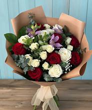 Букет цветов из:  Розы и Альстромерии в Муцалауле 
