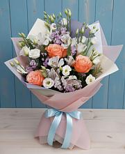 Букет цветов из:  Лизиантусы, Розы, Альстромерии и Гипсофила в Муцалауле 