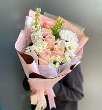 Букет цветов из:  Хризантемы и Розы в Муцалауле 