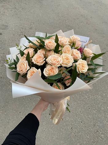 Букет Кремовые розы Латте в Муцалауле 
