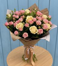 Букет цветов из:  Розы в Муцалауле 
